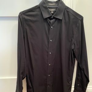 Banana Republic Wrinkle-Free Black Button Down Shirt - Small - Standard Fit